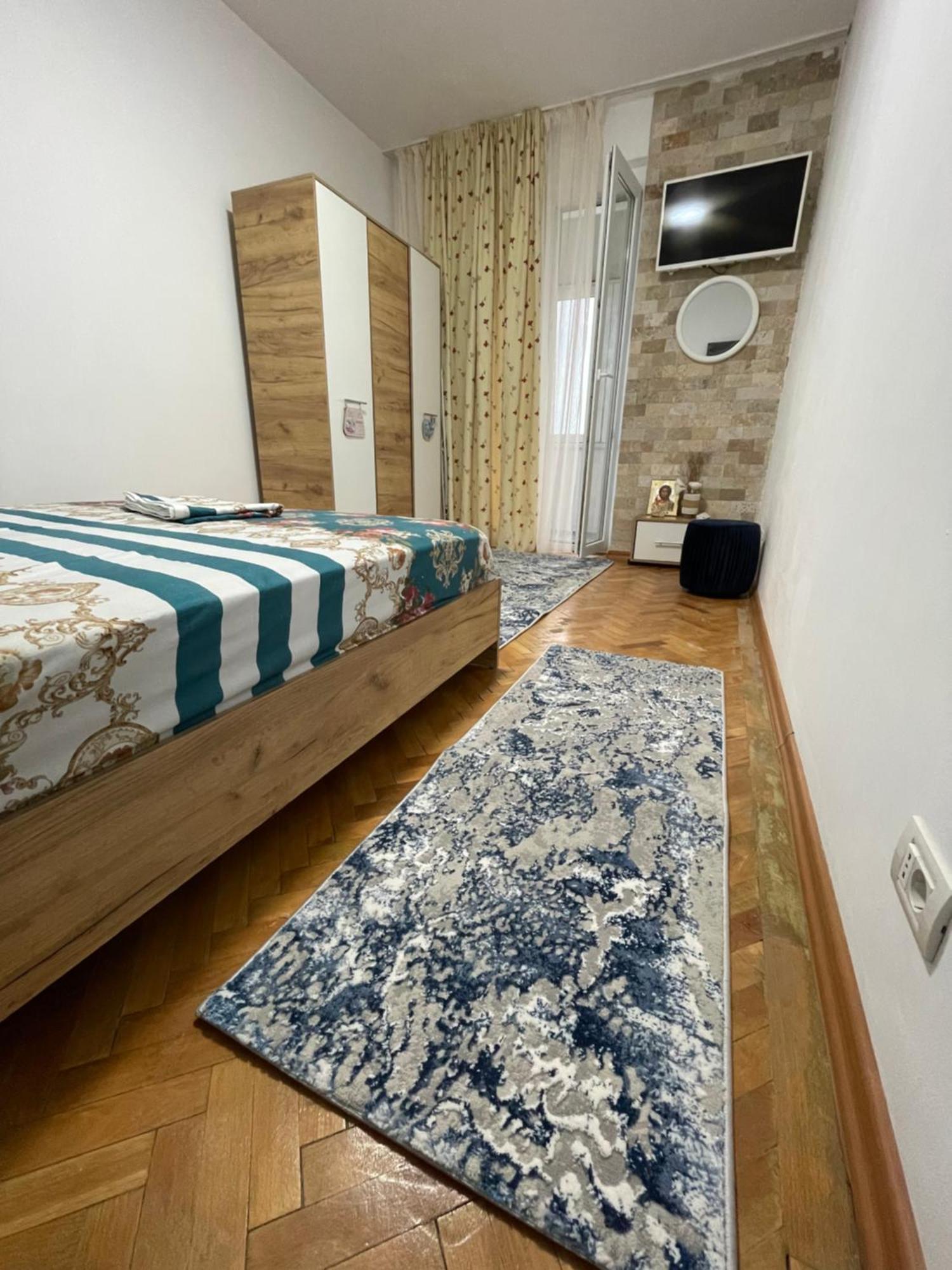 Apartament Nich มันกาเลีย ภายนอก รูปภาพ